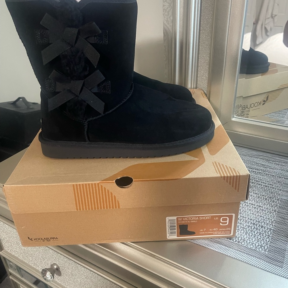 Koolaburra Women's Black Winter Boots